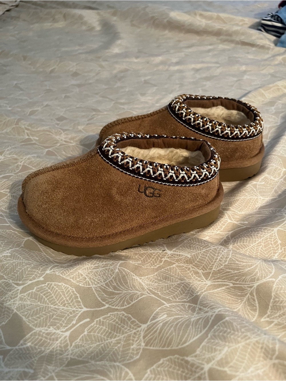 UGG Kids Chestnut Suede Slip-On Slippers with Braided Trim- toddler size 7